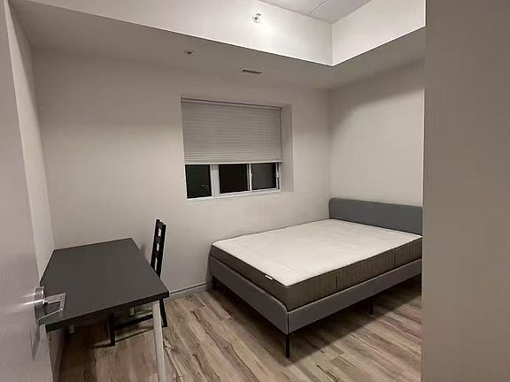 3rd image of 269 Sunview St #302