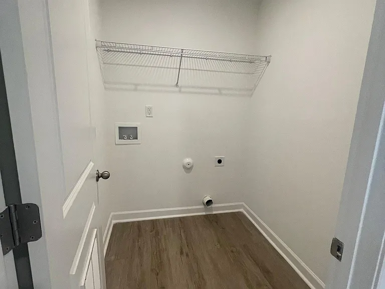 815 Sherwood Ave — Photo 8