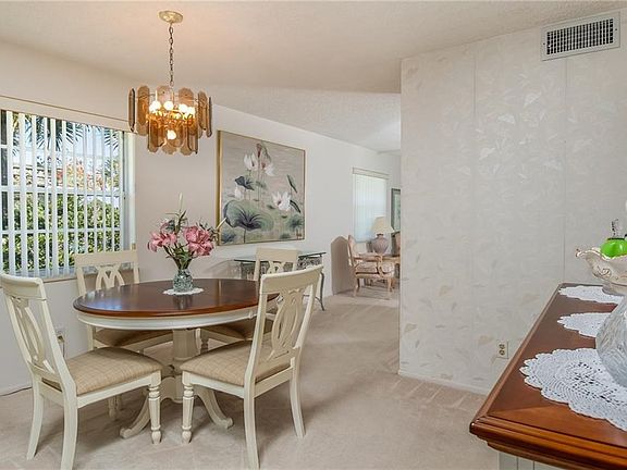 4th image of 43 Vista Gardens Trl