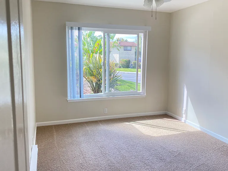 3333 Cabrillo Ave — Photo 8