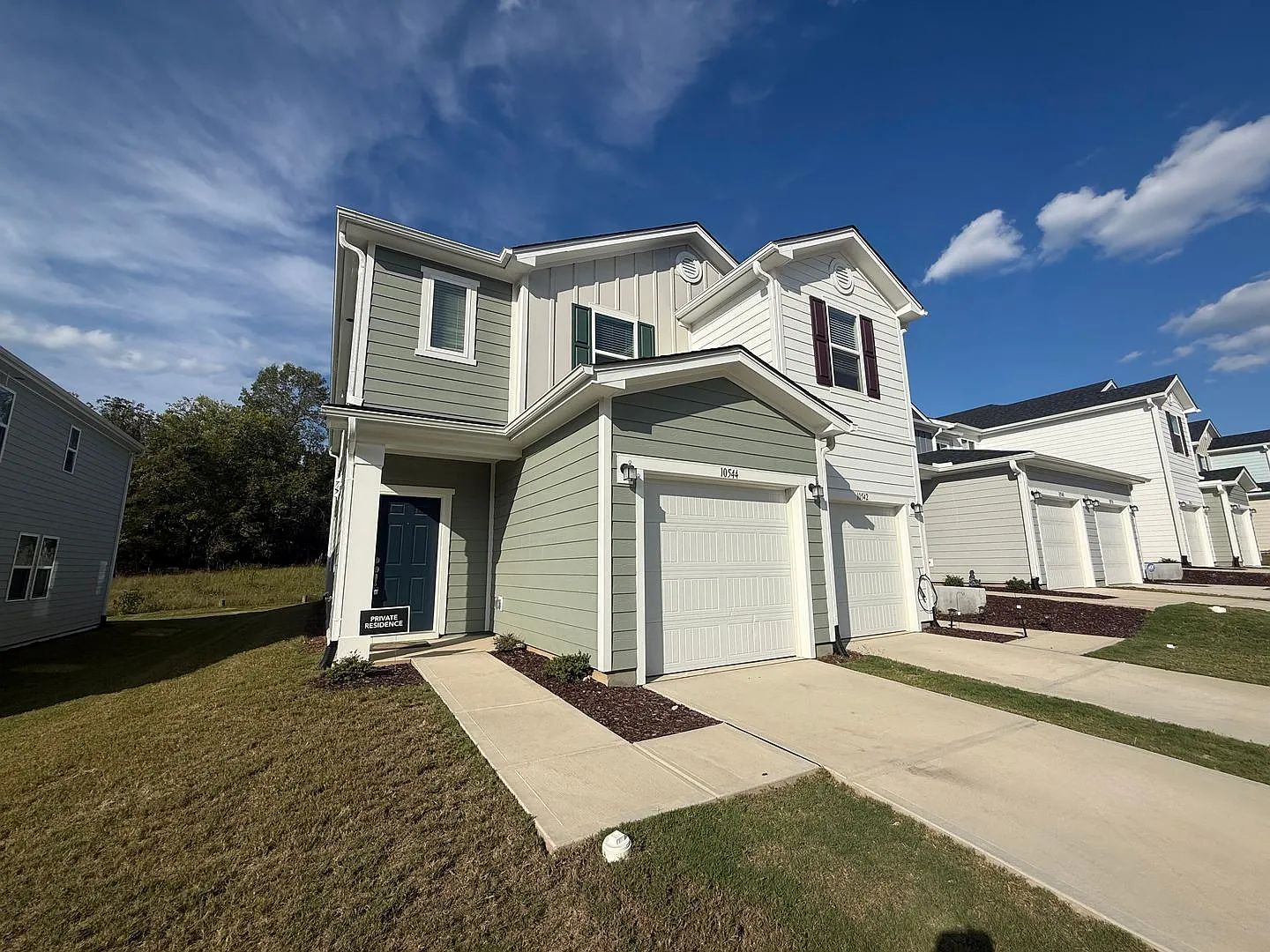 Stunning New Construction 3BD, 2.5BA End Unit Wake Forest Townhome in a Prime Location Near Shopp... — Photo 2