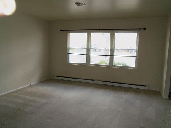 4th image of 149 Buckingham Drive #B