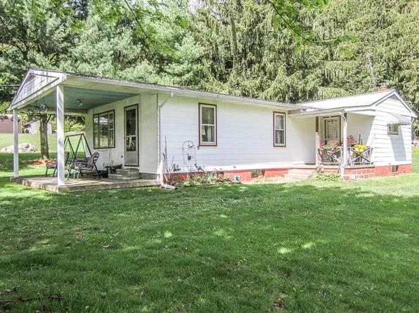 140 Walker Rd, Macungie, PA 18062