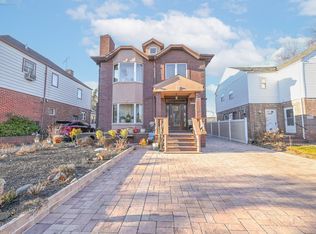 14163 73rd Ter, Flushing, NY 11367