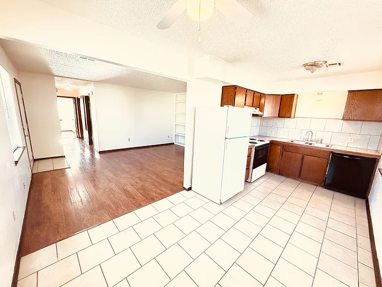 316 Falcon Ct — Photo 8