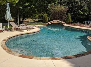 205 Sussex Ct, Roswell, GA 30075