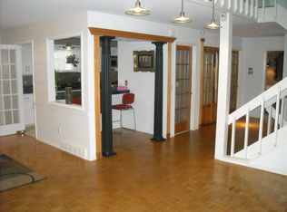 3 Oakshore Dr, Bratenahl, OH