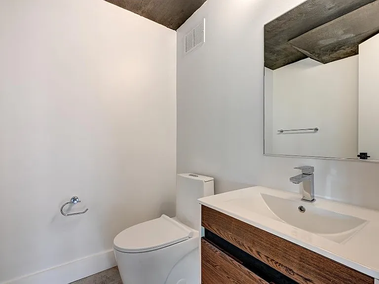 South Street Lofts — Photo 7