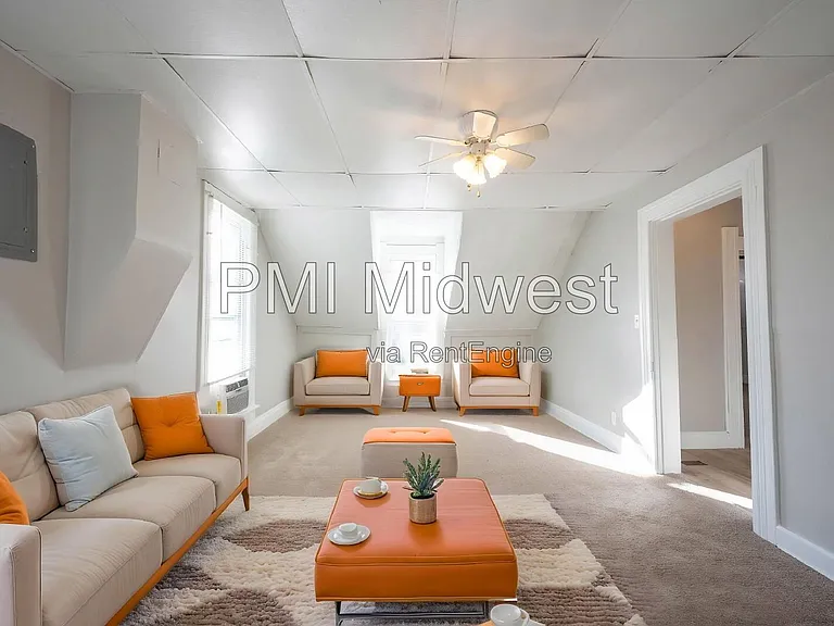 156 W Main St #C — Photo 6