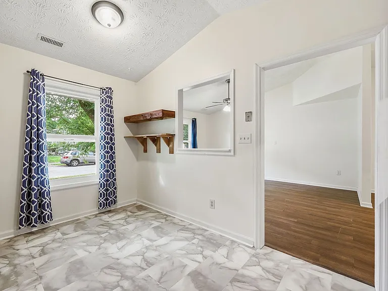 3021 Steeple Chase Ct — Photo 8