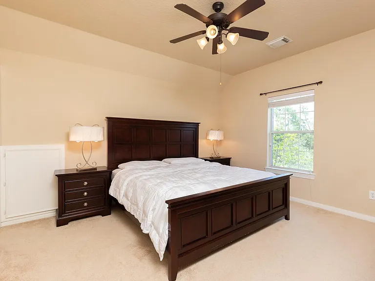 162 W Hullwood Ct — Photo 38