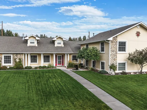 3271 Paiute St, Winnemucca, NV 89445