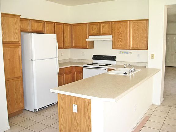 4th image of 8853 N 66th Ave