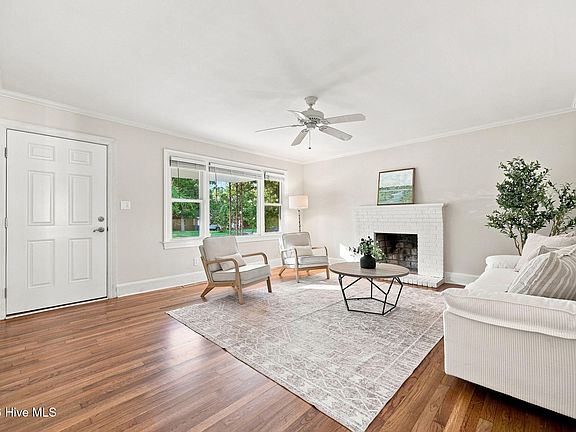 4th image of 1502 E Wright Road