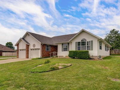 581 S Barnstable, Nixa, MO, 65714