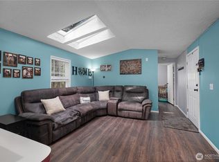 300 N Mount Jupiter Drive, Hoodsport, WA
