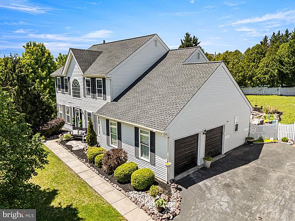 2nd image of 247 Green Tree Rd