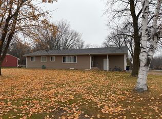 13287 Newlander Ave, Lindstrom, MN 55045