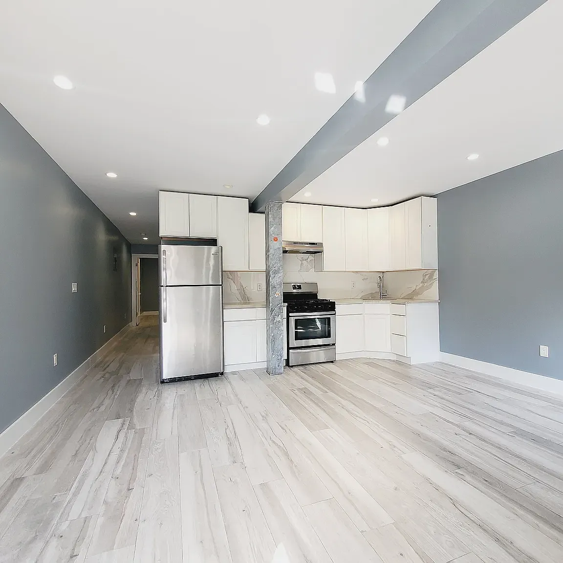 1651 Tomlinson Avenue — Photo 1