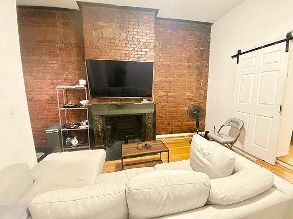 2nd image of 18 Bank St APT 2R