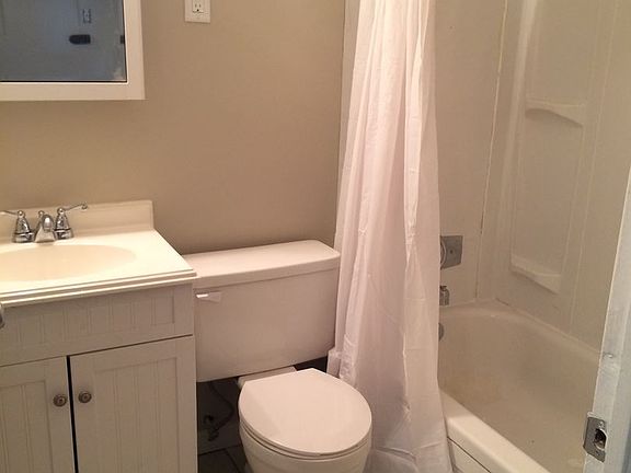 5th image of 3058 Wyoming Dr
