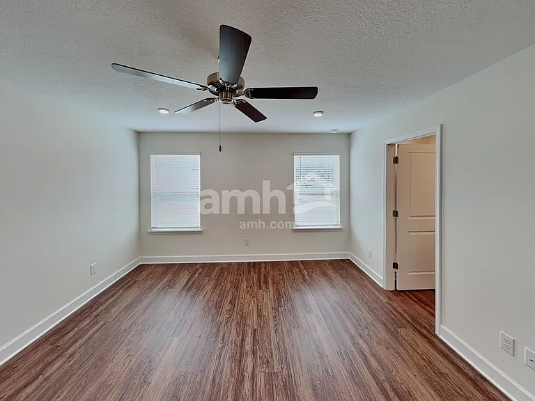 8526 Belfort Landing Dr — Photo 16