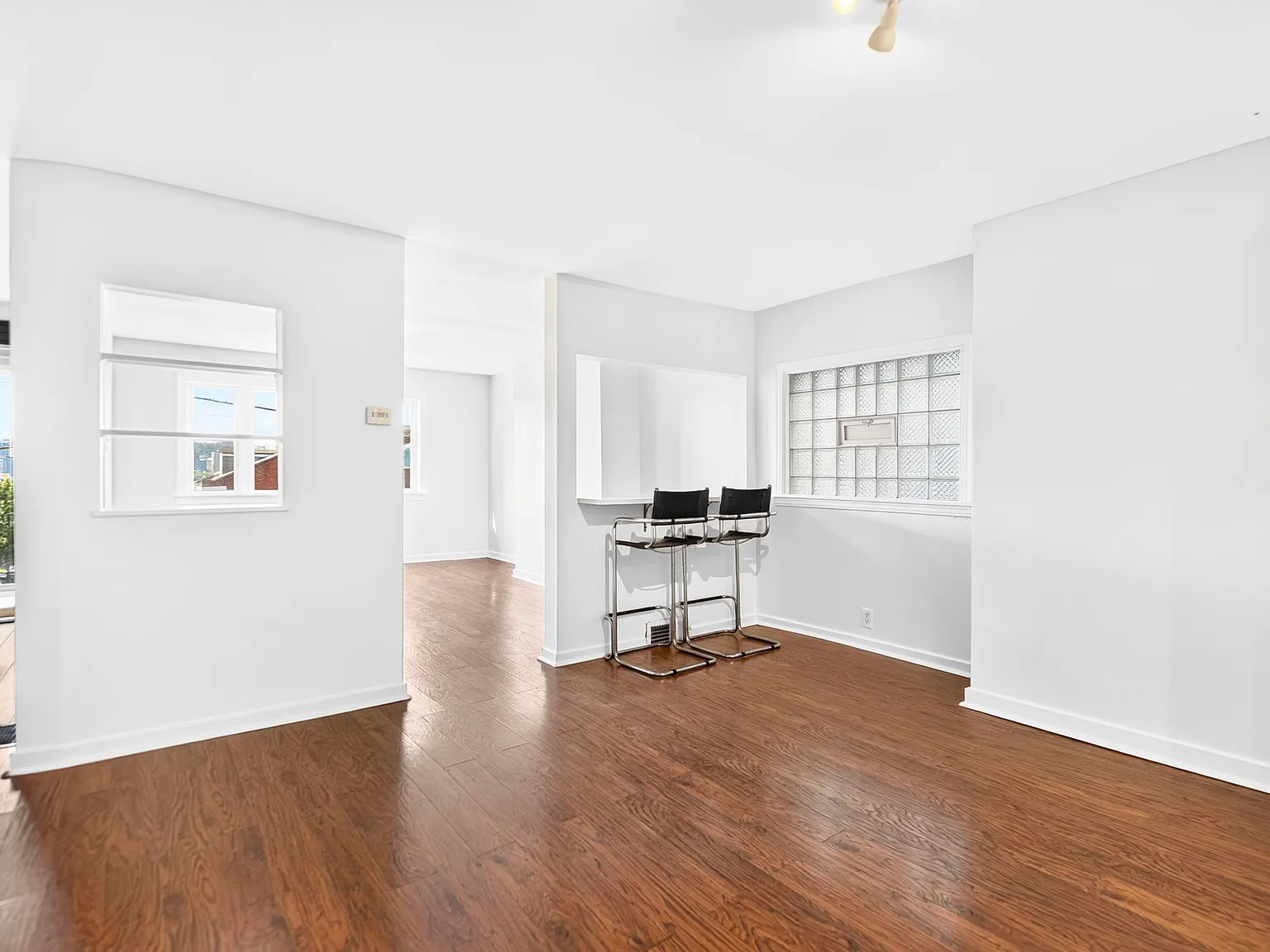 204 E Jefferson St — Photo 4