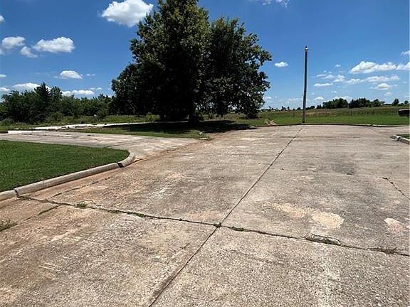 2nd image of 131 Bowerwood Dr #5