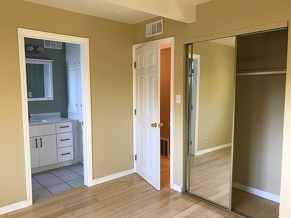 4th image of 300 Monmouth Dr