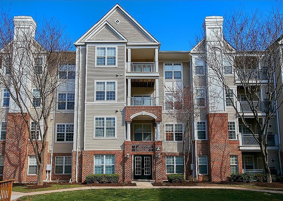 1st image of 3003 Nicosh Cir Unit 3201