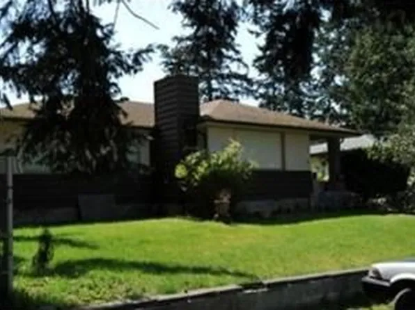 2221 NE 10th St, Renton, WA 98056