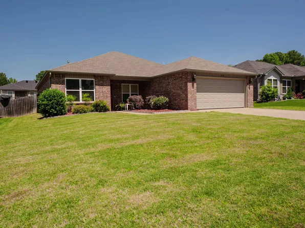 1090 Meadows Edge Dr, Alexander, AR 72002