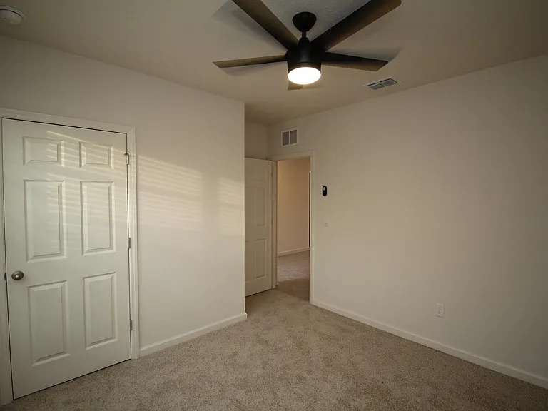 1405 Mineral Loop Dr NW — Photo 3