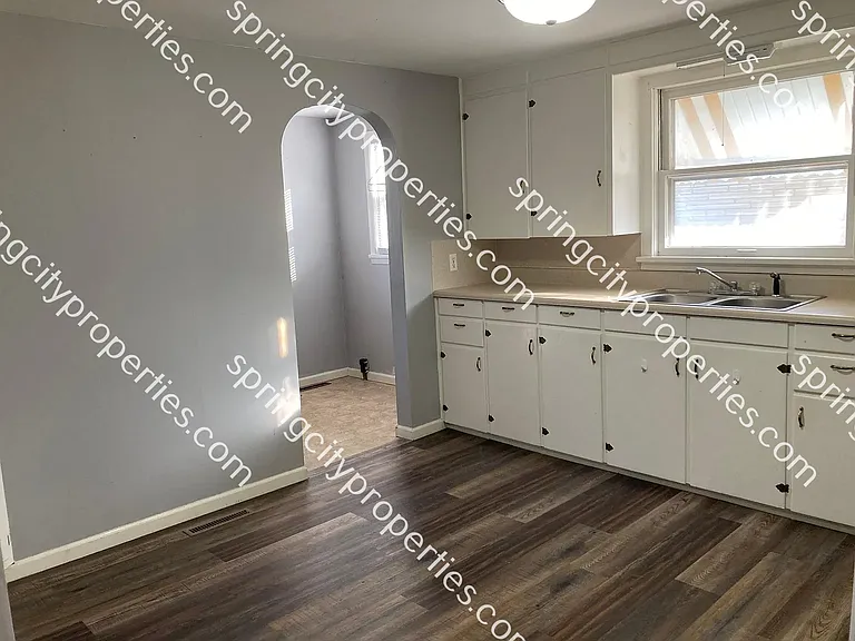 119 W Pine St — Photo 5