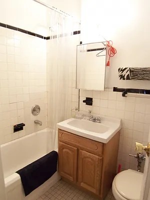 Rented by City Connections Realty | media 11