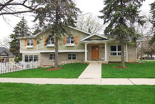 1st image of 200 Warwick Ave