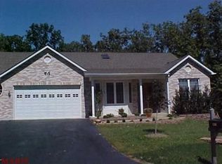 9858 Ridgecrest Dr, Hillsboro, MO 63050