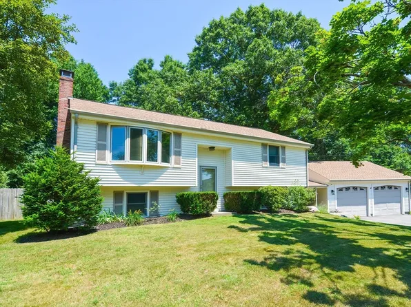 11 Roadway #A, Attleboro, MA 02703