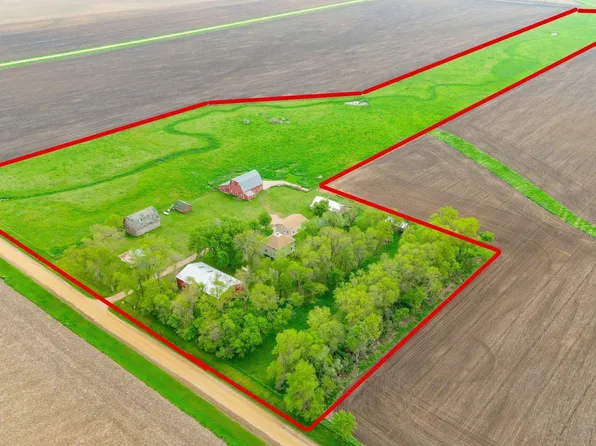 176 241st St, Jasper, MN 56144