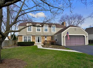 222 Chasse Cir, St Charles, IL 60174