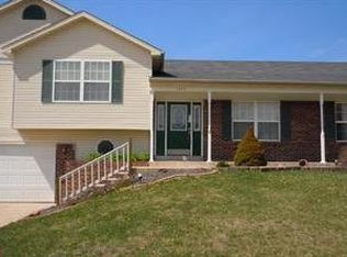 1545 Reveres Ride, O'Fallon, MO 63366