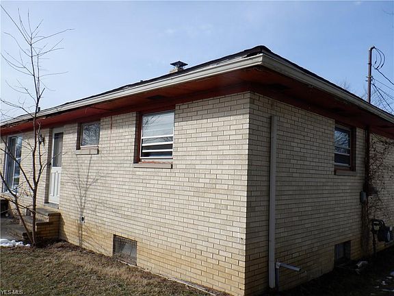 5th image of 4092 Regal Ave