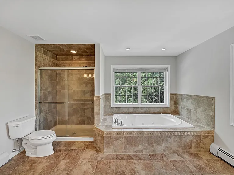 24 Charnwood Dr — Photo 19
