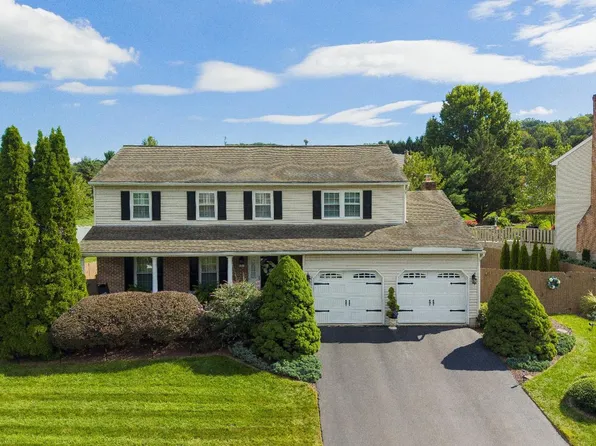 3104 Daniel Dr, Sinking Spring, PA 19608