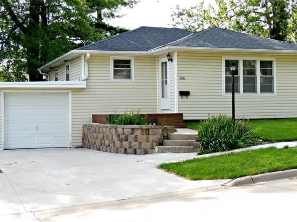 616 N Mulberry St, Maryville, MO 64468