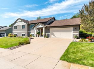 943 Aspen Valley Dr, Onalaska, WI 54650
