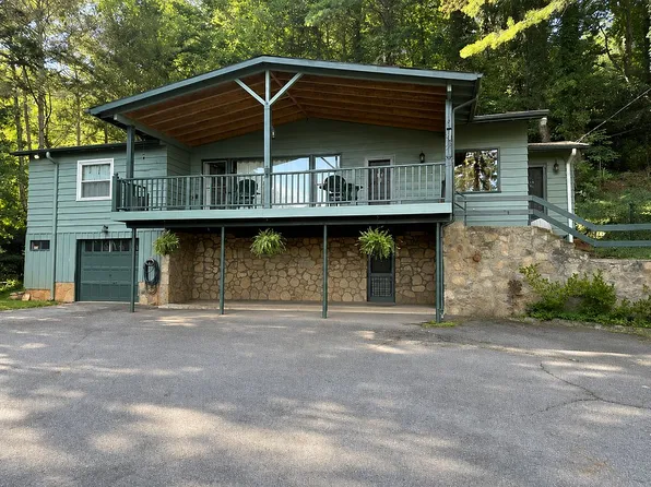 39 Coon Hollow Rd, Waynesville, NC 28786