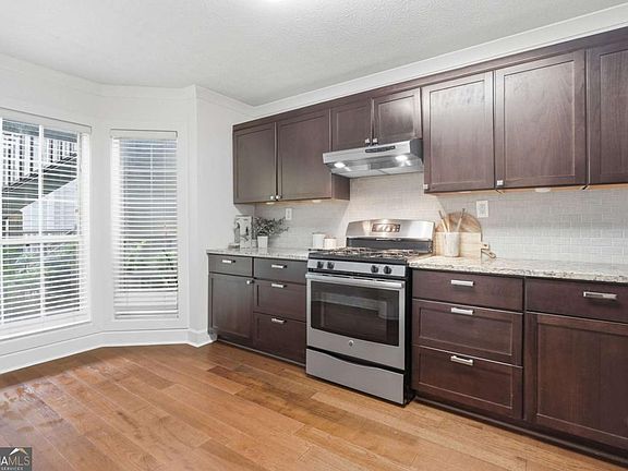 4th image of 2901 Lenox Rd NE #610
