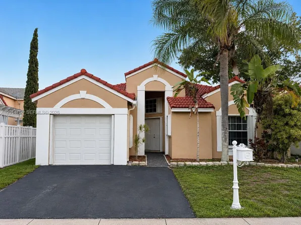 465 Somerset Way, Fort Lauderdale, FL 33326