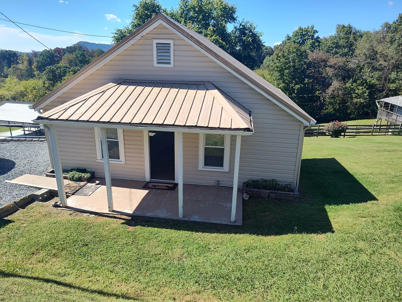 Gibbs Rd, Kingsport — Photo 2